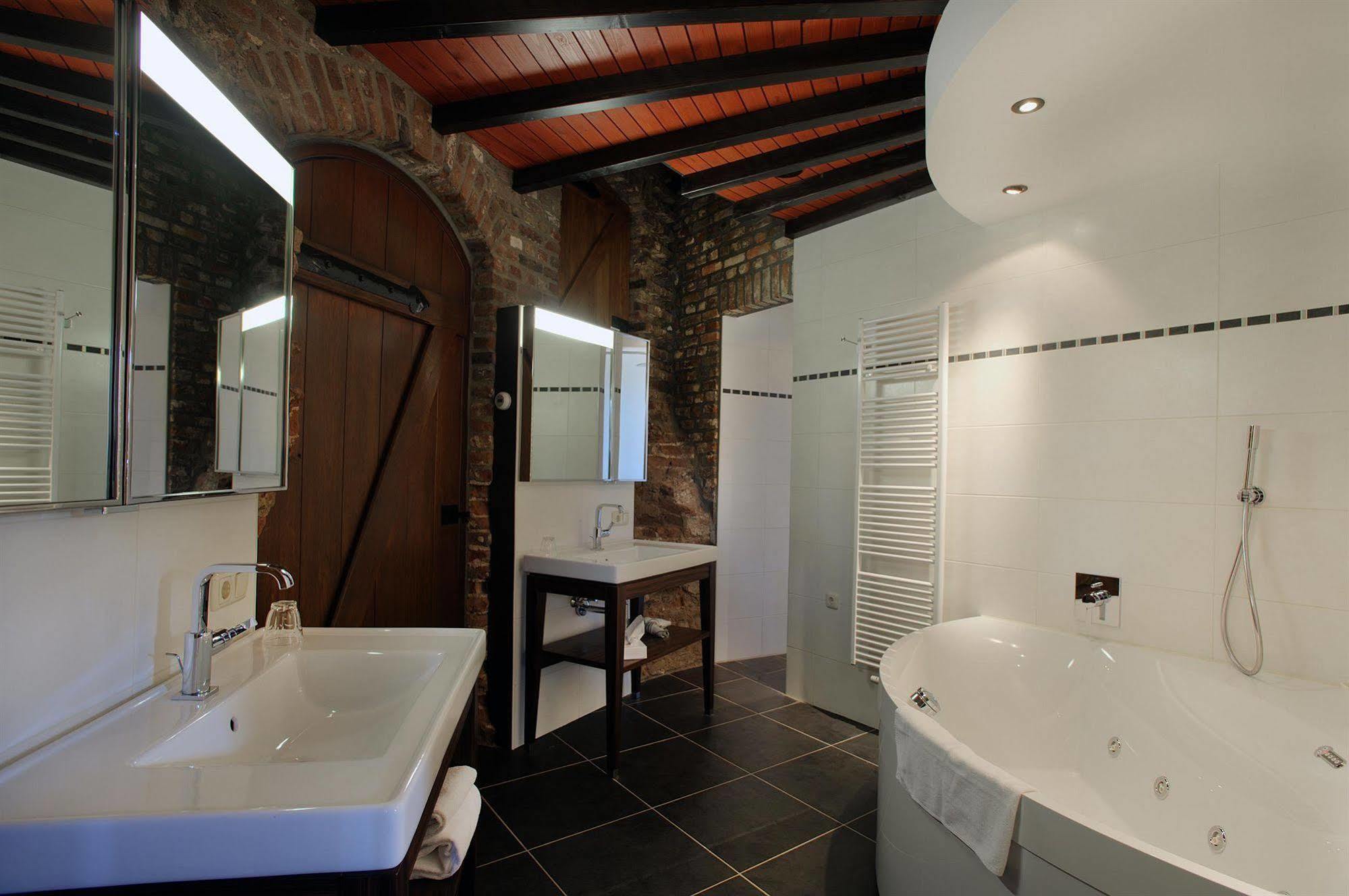 Romantik Hotel Kasteel Daelenbroeck 허켄보쉬 외부 사진